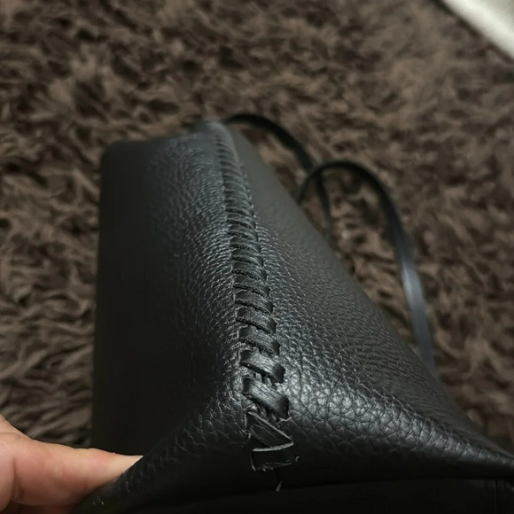 REBECCA MINKOFF BLACK PEBBLED LEATHER TOTE - Picture 7 of 11